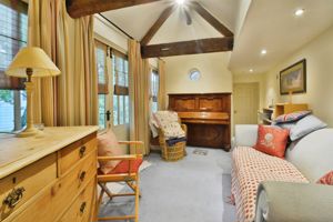 Photo 25- click for photo gallery